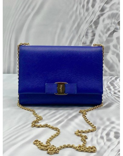 SALVATORE FERRAGAMO MISS VARA CHAIN BAG IN BLUE LEATHER