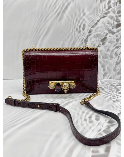 ALEXANDER MCQUEEN THE JEWELLED CHAIN BAG IN BURGUNDY EMBOSSED LEATHER