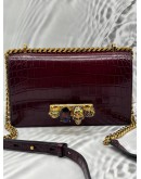 ALEXANDER MCQUEEN THE JEWELLED CHAIN BAG IN BURGUNDY EMBOSSED LEATHER