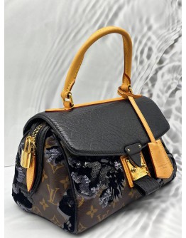 LOUIS VUITTON FLEUR DE JAIS CARROUSEL BAG IN BROWN MONOGRAM CANVAS WITH BLACK LEATHER