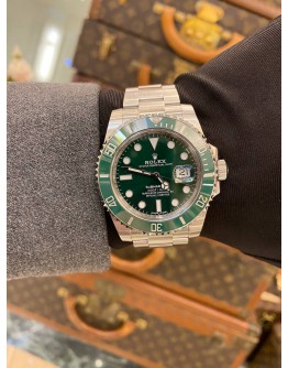 (LIKE NEW) 2016 ROLEX SUBMARINER UPGRADE HULK REF 116610LN GREEN DIAL 40MM AUTOMATIC WATCH 