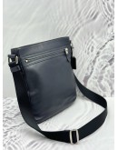 COACH MESSENGER BAG IN DARK BLUE PEBBLED LEATHER