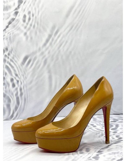 CHRISTIAN LOUBOUTIN HEELS 36 1/2 IN YELLOW