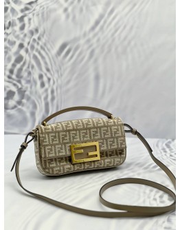 (LIKE NEW) FENDI BAGUETTE CHENILLE VITELLO SETA FF MINI CHAIN BAG 