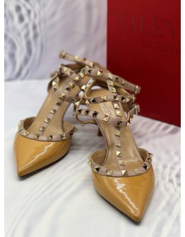 VALENTINO GARAVANI ROCKSTUD HEEL SIZE 39 1/2 