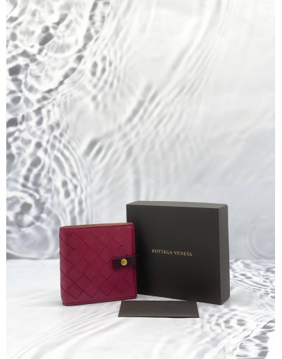 (LIKE NEW) BOTTEGA VANETTA INTRECCIATO MEDIUM BI-FOLD WALLET 
