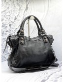 BALENCIAGA CITY MEDIUM TOP HANDLE BAG WITH STRAP IN BLACK AGED CALFSKIN LEATHER