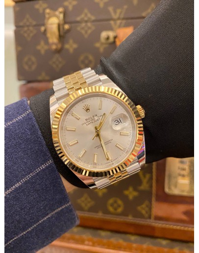 (BRAND NEW) 2024 ROLEX DATEJUST 41 REF 126333 JUBILEE HALF 18K 750 YELLOW GOLD SILVER DIAL 41MM AUTOMATIC WATCH -FULL SET-