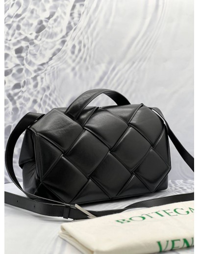 BOTTEGA VENETA NAPPA INTRECCIO PADDED TOP HANDLE SHOULDER BAG IN BLACK 