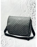 LOUIS VUITTON DANIEL MM MESSENGER BAG IN BLACK DAMIER GRAPHITE CANVAS 