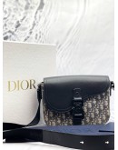 (LIKE NEW) CHRISTIAN DIOR SMALL SADDLE FLAP MESSENGER BAG IN BEIGE AND BLACK DIOR OBLIQUE JACQUARD WITH BLACK GRAINED CALFSKIN LEATHER -FULL SET-