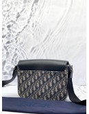 (LIKE NEW) CHRISTIAN DIOR SMALL SADDLE FLAP MESSENGER BAG IN BEIGE AND BLACK DIOR OBLIQUE JACQUARD WITH BLACK GRAINED CALFSKIN LEATHER -FULL SET-