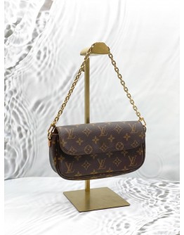 LOUIS VUITTON IVY WALLET ON CHAIN IN BROWN MONOGRAM CANVAS