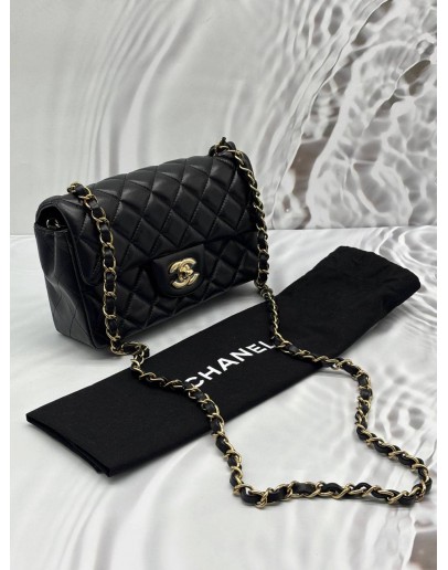 CHANEL MINI CLASSIC FLAP BAG IN BLACK LAMBSKIN LEATHER