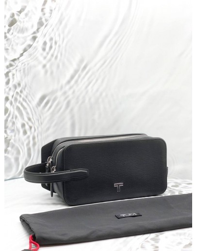 TUMI TURIN STEPHANO CLUTCH IN BLACK LEATHER 