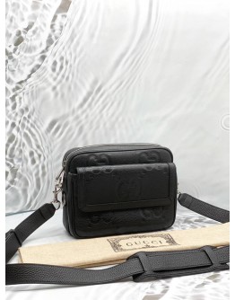 GUCCI MESSENGER BAG IN BLACK GG JUMBO EMBOSSED LEATHER