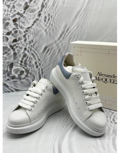 (LIKE NEW) ALEXANDER MCQUEEN OVERSIZED SNEAKERS SIZE 41.5 IN WHITE WITH BLUE