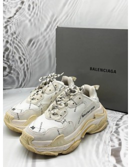 BALENCIAGA TRIPLE S ALL OVER LOGO SNEAKERS SIZE 36 IN WHITE WITH BLACK -FULL SET-