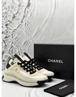 (LIKE NEW) CHANEL CC LOGO SNEAKERS SIZE 40.5 IN IVORY WITH BLACK -FULL SET- 