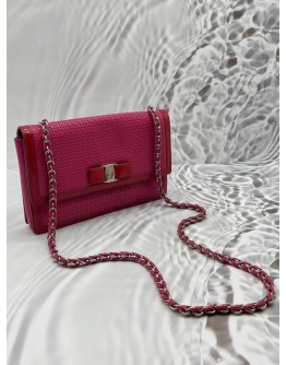 SALVATORE FERRAGAMO VARA BOW CHAIN BAG IN PINK WITH BURGUNDY LEATHER