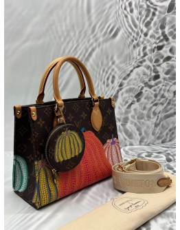 MICROCHIP LOUIS VUITTON X YAYOI KUSAMA ON THE GO PM IN BROWN MONOGRAM CANVAS WITH MULTICOLOR PRINTED PUMPKINS
