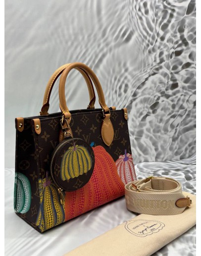 MICROCHIP LOUIS VUITTON X YAYOI KUSAMA ON THE GO PM IN BROWN MONOGRAM CANVAS WITH MULTICOLOR PRINTED PUMPKINS