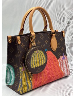 MICROCHIP LOUIS VUITTON X YAYOI KUSAMA ON THE GO PM IN BROWN MONOGRAM CANVAS WITH MULTICOLOR PRINTED PUMPKINS