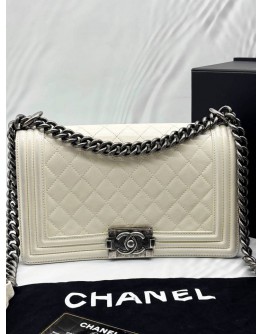 CHANEL BOY MEDIUM SHOULDER BAG IN WHITE LEATHER -FULL SET- 