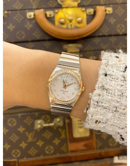 (LIKE NEW) 2022 OMEGA CONSTELLATION LADY 18K 750 ROSE GOLD DIAMOND REF 123.25.27.60.55.008 MOTHER OF PEARL DIAL 27MM QUARTZ WATCH