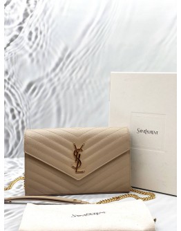 (CLEAR STOCK) (LIKE NEW) YSL SAINT LAURENT CASSANDRE ENVELOPE WALLET ON CHAIN IN BEIGE GRAIN DE POUDRE LEATHER -FULL SET-