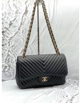 (CLEAR STOCK) CHANEL JUMBO CLASSIC CHEVRON DOUBLE FLAP SHOULDER BAG IN BLACK LAMBSKIN LEATHER