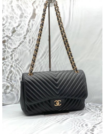 (CLEAR STOCK) CHANEL JUMBO CLASSIC CHEVRON DOUBLE FLAP SHOULDER BAG IN BLACK LAMBSKIN LEATHER