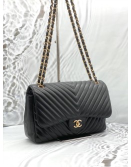 (CLEAR STOCK) CHANEL JUMBO CLASSIC CHEVRON DOUBLE FLAP SHOULDER BAG IN BLACK LAMBSKIN LEATHER