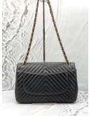 (CLEAR STOCK) CHANEL JUMBO CLASSIC CHEVRON DOUBLE FLAP SHOULDER BAG IN BLACK LAMBSKIN LEATHER
