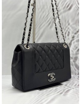 CHANEL MADEMOISELLE FLAP BAG IN BLACK LEATHER