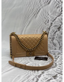 CHANEL MEDIUM BOY SHOULDER BAG IN METALLIC BEIGE CALFSKIN LEATHER