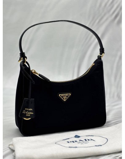 (LIKE NEW) PRADA RE-EDITION 2005 IN BLACK RE-NYLON WITH SAFFIANO LEATHER