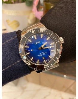 (UNUSED) 2018 ORIS AQUIS DATE CLIPPERTON LIMITED EDITION REF 01.733.7730.4185 BLUE DIAL 43.5MM AUTOMATIC WATCH -FULL SET-