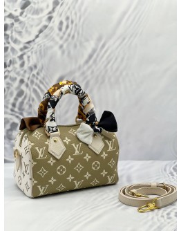 (LIKE NEW) LOUIS VUITTON MONOGRAM SPEEDY BANDOULIERE 20 KAKI BEIGE CREAM 