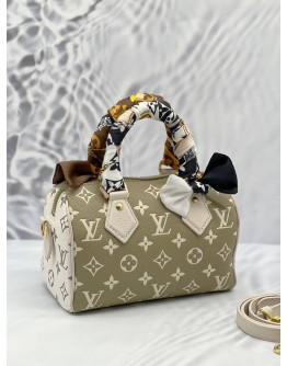 (LIKE NEW) LOUIS VUITTON MONOGRAM SPEEDY BANDOULIERE 20 KAKI BEIGE CREAM 