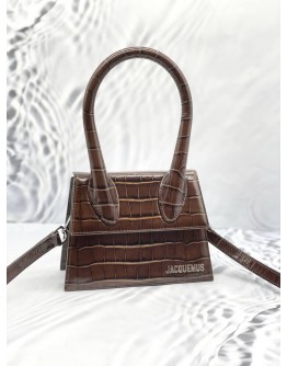 (LIKE NEW) JACQUEMUS LE CHIQUITO MOYEN IN DAREK BROWN WITH STRAP