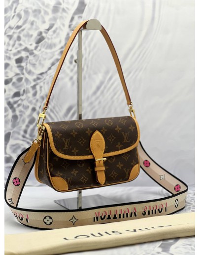 (LIKE NEW) MICROCHIP LOUIS VUITTON DIANE BROWN MONOGRAM CANVAS / LEATHER TRIM WITH FUCHSIA REMOVABLE STRAP 