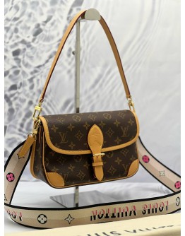 (LIKE NEW) MICROCHIP LOUIS VUITTON DIANE BROWN MONOGRAM CANVAS / LEATHER TRIM WITH FUCHSIA REMOVABLE STRAP 