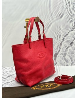 (UNUSED) TOD’S TOTE TOP HANDLE AND SHOULDER BAG IN RED PEBBLED LEATHER (UNUSED) TOD’S TOTE TOP HANDLE AND SHOULDER BAG IN RED PEBBLED LEATHER