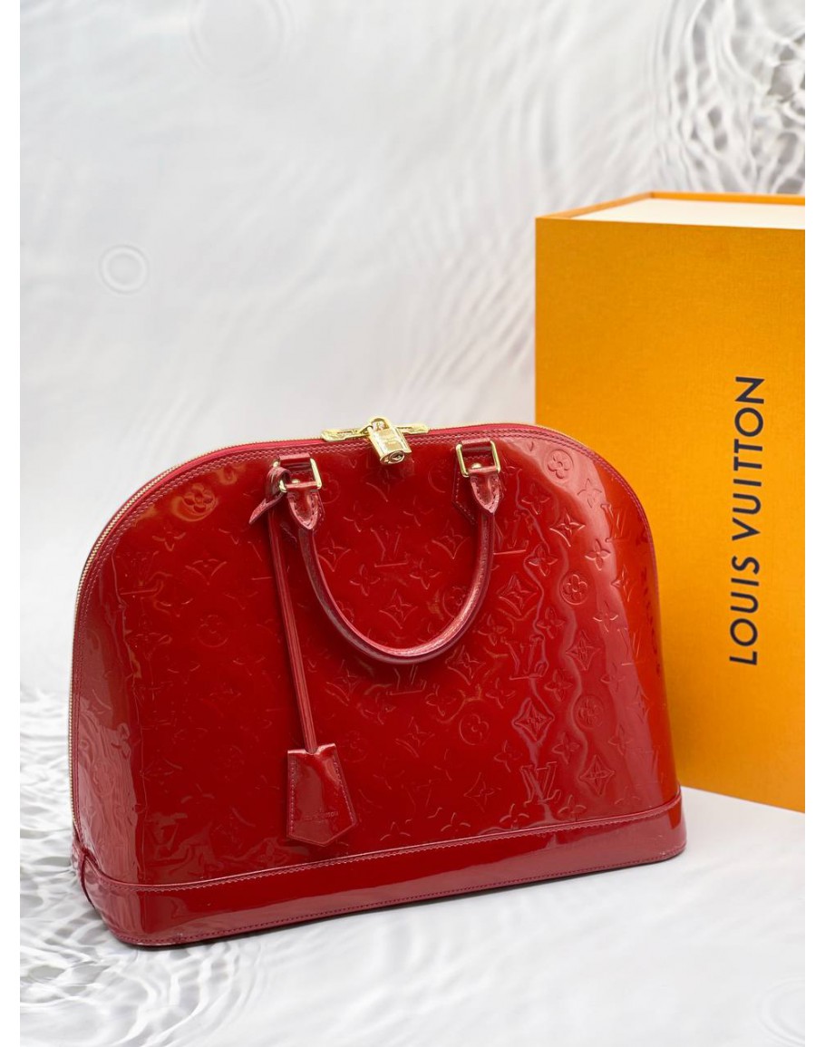 Louis Vuitton Montaigne BB in Amarante Monogram Vernis - SOLD
