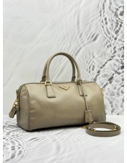 PRADA BOSTON TOP HANDLE BAG WITH STRAP IN BEIGE SAFFIANO LUX LEATHER
