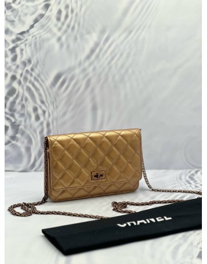 (LIKE NEW) MICROCHIP CHANEL REISSUE WALLET ON CHAIN 