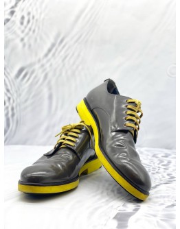(LIKE NEW) FENDI GRAY/YELLOW SHOES SIZE UK 8