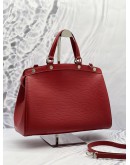 (LIKE NEW) LOUIS VUITTON BREA MM IN EPI LEATHER 