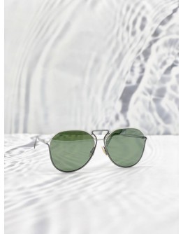 (LIKE NEW) FENDI SUNGLASSES WITH WHITE LINE -FULL SET-